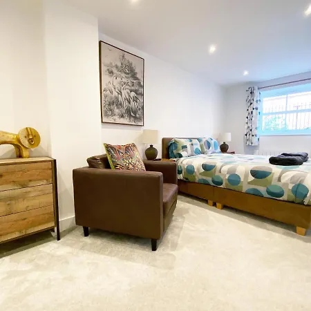 The Seaside Maisonette. Free Parking/Close To Town-3
